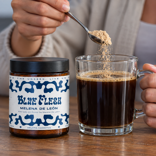 Añade a tu bebida: Melena de León: extracto en polvo 100 g o 60 cápsulas Blue Flesh en polvo